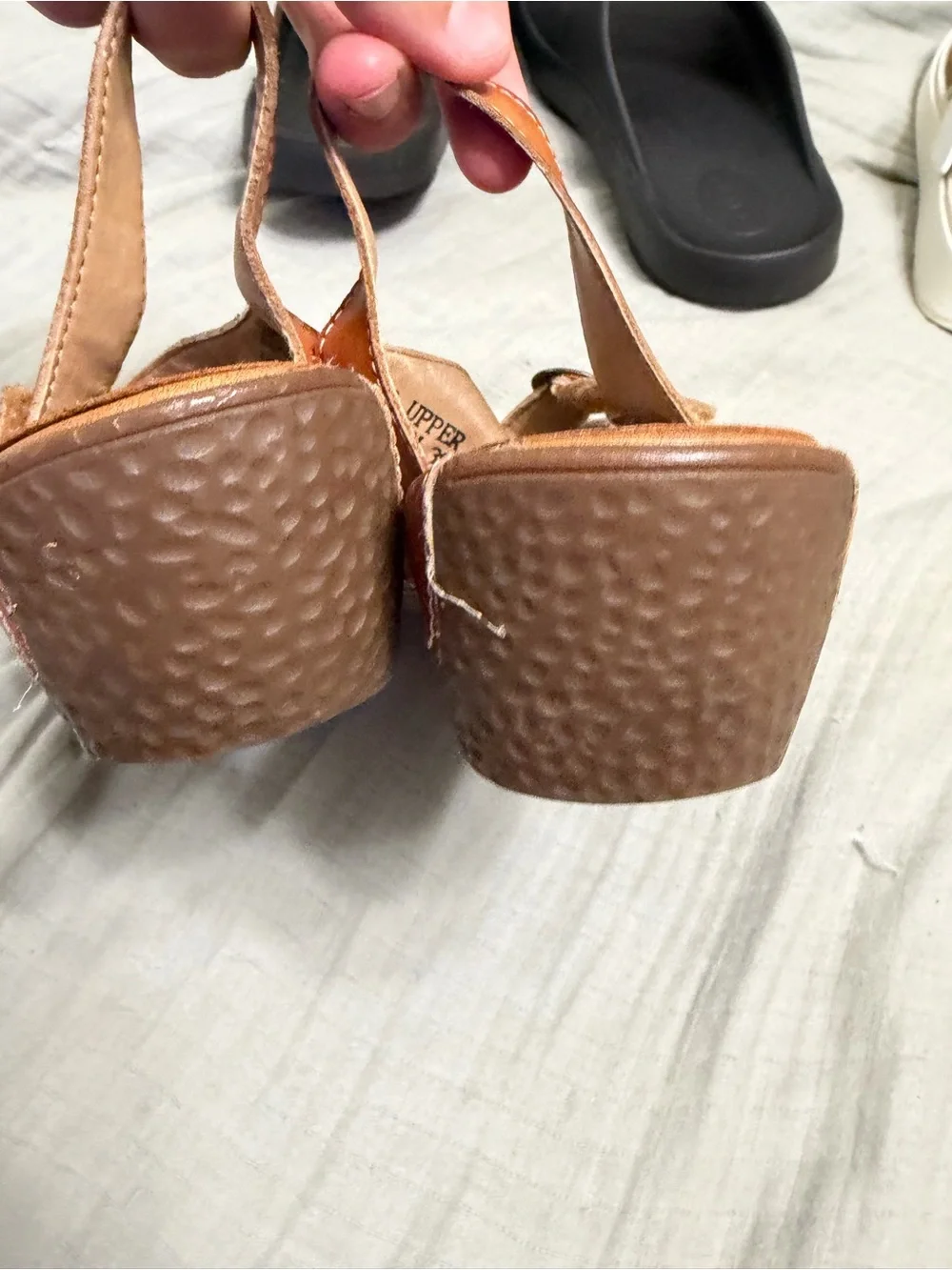 L’Artiste by Spring Step Parkway tan leather wedge Mary Jane’s size 39/9